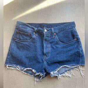 Women’s Levi 501 Jean shorts size 30